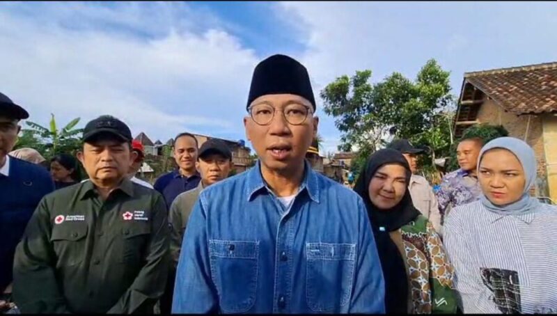 Gubernur Lampung, Rahmat Mirzani Djausal, ketika diwawancarai. Foto: Luki. 