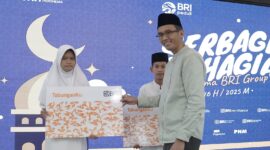 BRI ketika menyantuni anak yatim piatu. Foto: Humas BRI