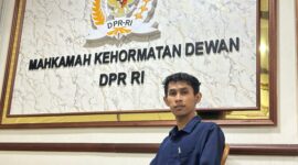 iqbal Farochi ketika selesai melaporkan Muhamad Kadavi di MKD DPR RI. Foto: Pramoedya.id