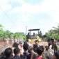 Ground Breaking jalan di Kabupaten Pesawaran. Foto: Luki
