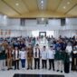 pJ Sekdaprov Lampung, M. Firsada, saat mengabadikan momen diacara yang digekar Ormawa FDIK