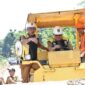 Gubernur Lampung, Rahmat Mirzani Djausal, ketika melakukan ground breaking. Foto: Luki