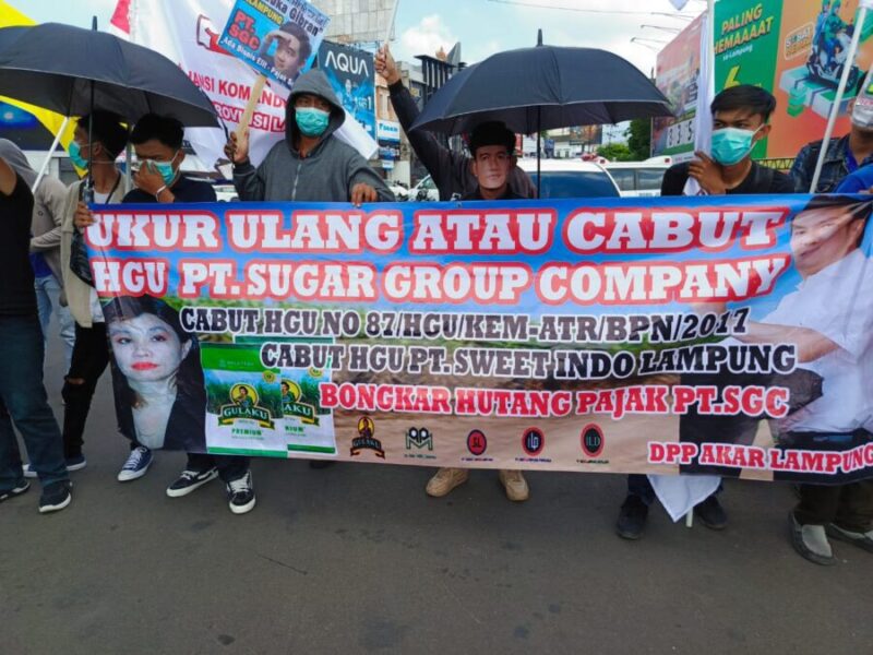 Akar ketika unjuk rasa