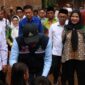Wali Kota Bandar Lampung, Eva Dwiana, bersama dengan Kemensos.