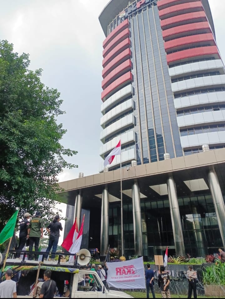 3 LSM Asal Lampung Demo