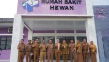 Wagub Jihan Nurlela ketika mengunjungi Rumah Sakit Hewan Lampung, Senin (29/6/2026). (Foto: Diskominfotik Lampung).