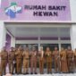 Wagub Jihan Nurlela ketika mengunjungi Rumah Sakit Hewan Lampung, Senin (29/6/2026). (Foto: Diskominfotik Lampung).